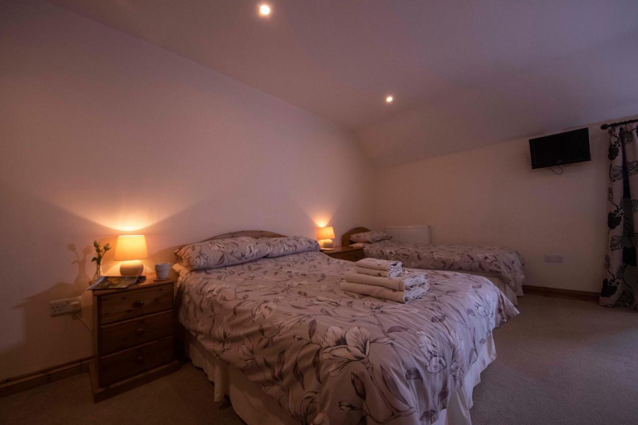 Polhilsa Farm Bed & Breakfast Callington ภายนอก รูปภาพ