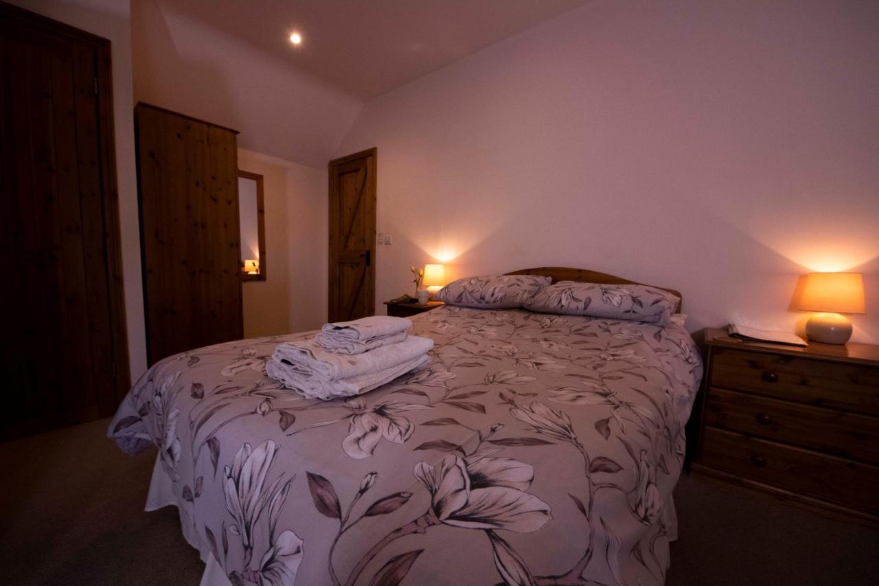 Polhilsa Farm Bed & Breakfast Callington ภายนอก รูปภาพ