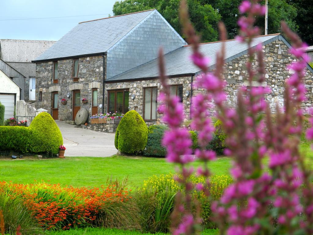 Polhilsa Farm Bed & Breakfast Callington ภายนอก รูปภาพ